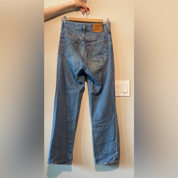 Levi’s Ribcage Straight 25 - Picture 2 of 2